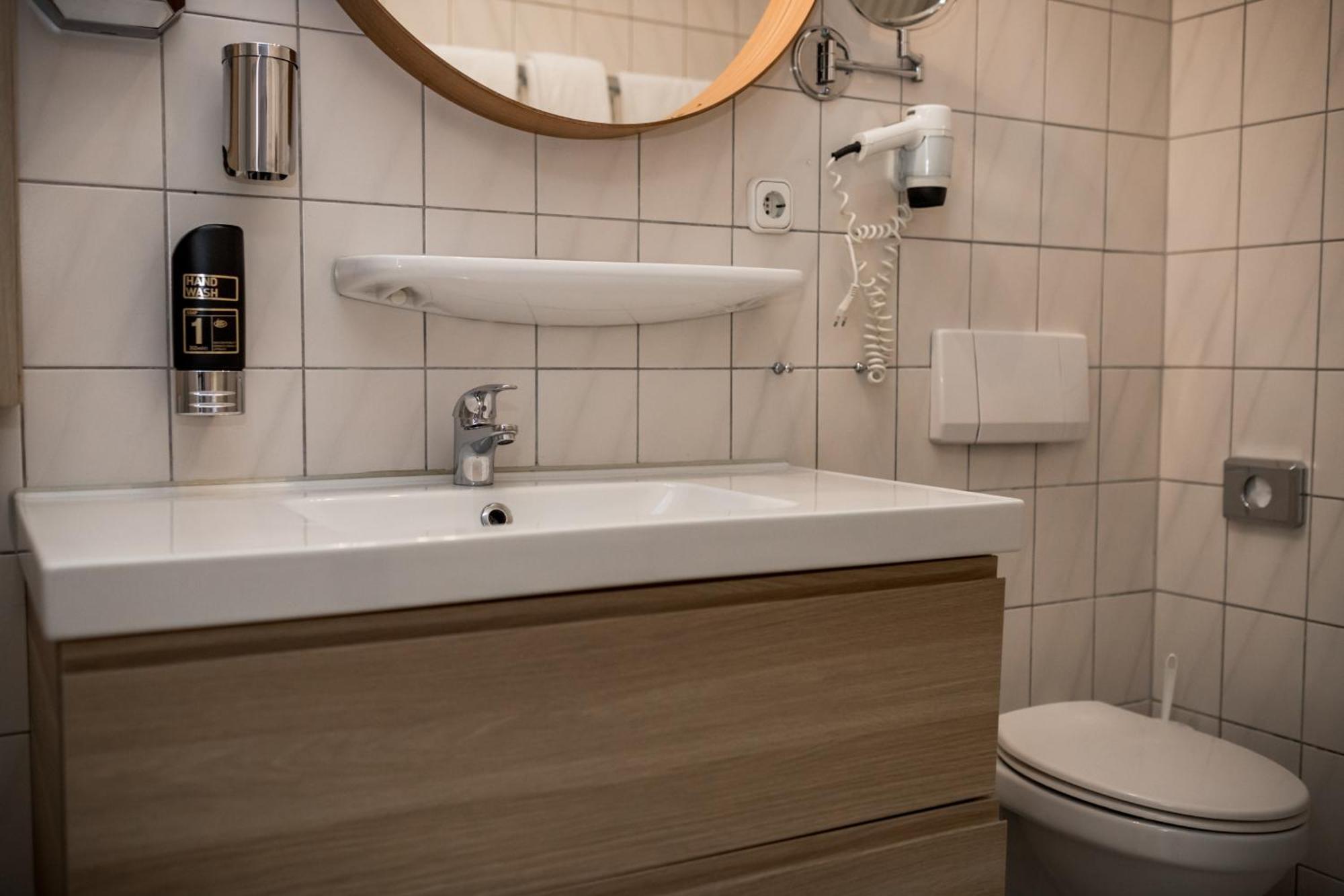 Kurhotel Quellenhof Bad Bertrich Exteriör bild